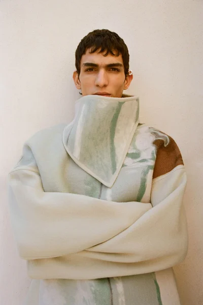 Look 10